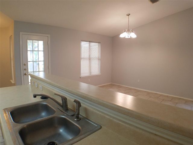 8310 Los Ranchos DR, Austin, TX 78749