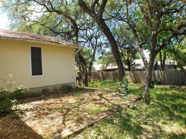 8310 Los Ranchos DR, Austin, TX 78749