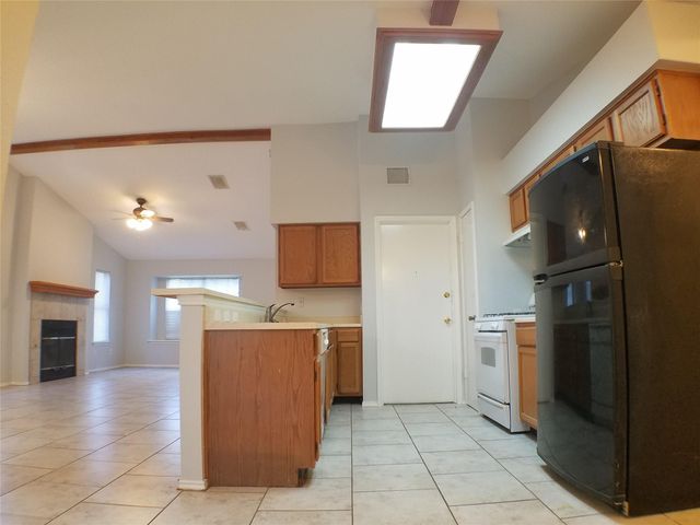 8310 Los Ranchos DR, Austin, TX 78749