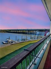 18809 Egret Bay Boulevard 104, Webster, TX 77058