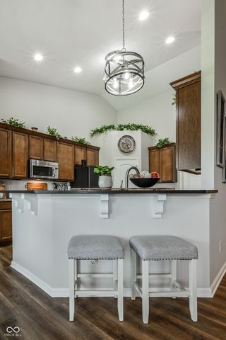 6432 W Waters Edge Court, Greenfield, IN 46140