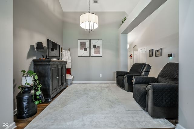 6432 W Waters Edge Court, Greenfield, IN 46140