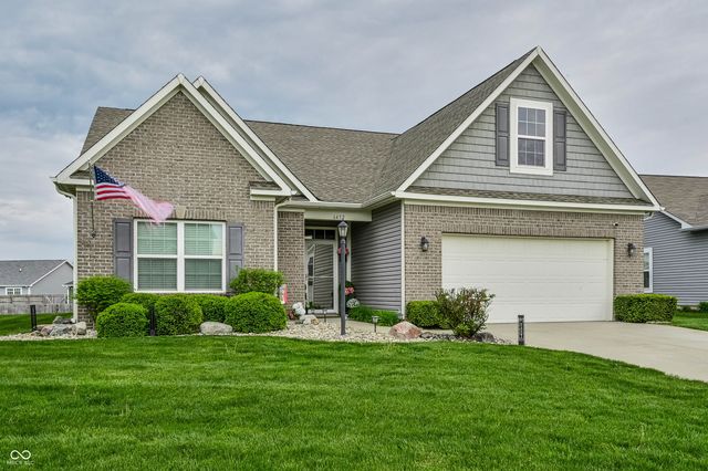6432 W Waters Edge Court, Greenfield, IN 46140