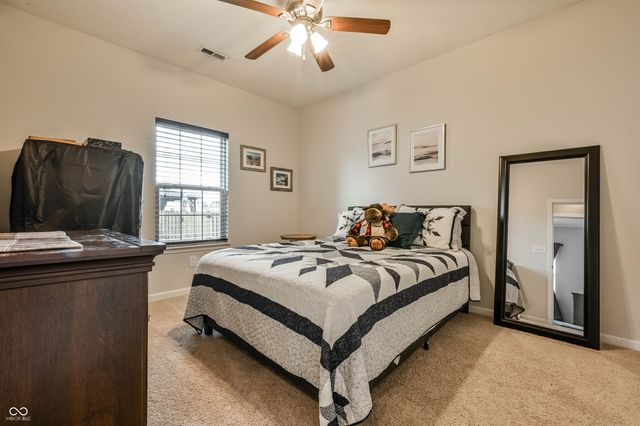 6432 W Waters Edge Court, Greenfield, IN 46140