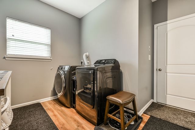 6432 W Waters Edge Court, Greenfield, IN 46140