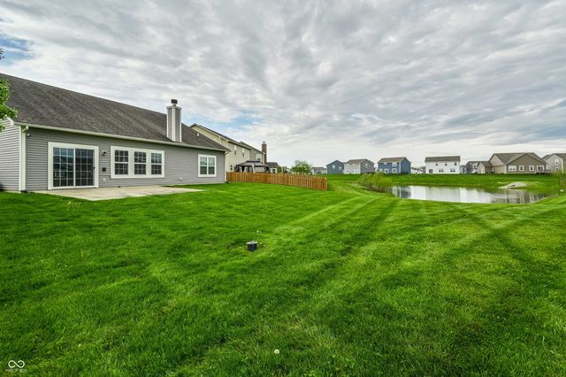 6432 W Waters Edge Court, Greenfield, IN 46140