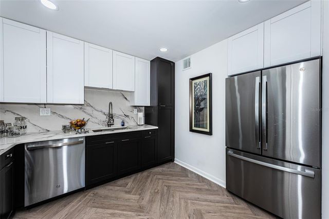 781 VILLAGE LAKE TERRACE N 101A, St Petersburg, FL 33716