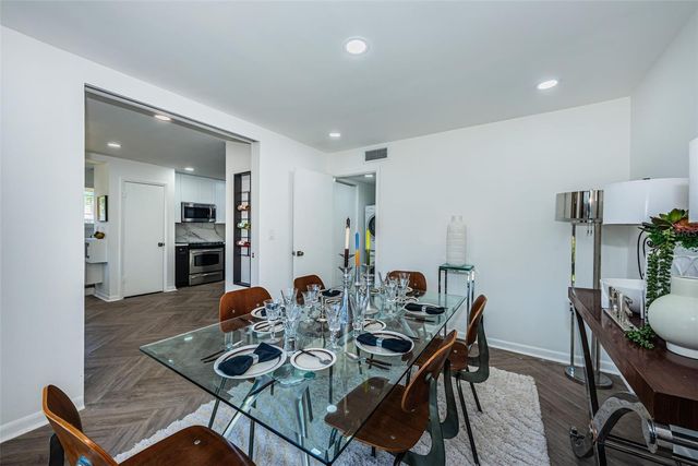 781 VILLAGE LAKE TERRACE N 101A, St Petersburg, FL 33716