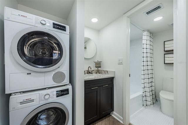 781 VILLAGE LAKE TERRACE N 101A, St Petersburg, FL 33716