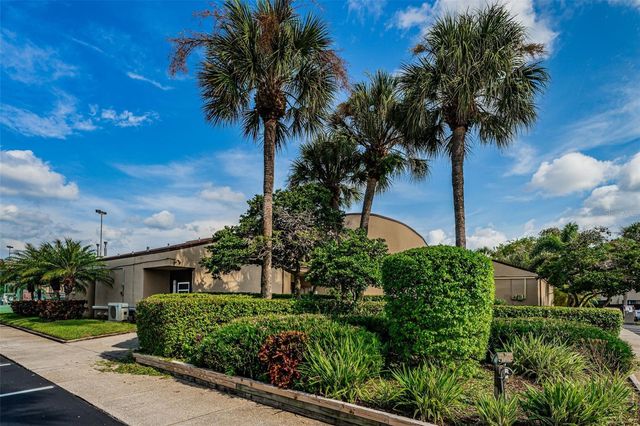 781 VILLAGE LAKE TERRACE N 101A, St Petersburg, FL 33716