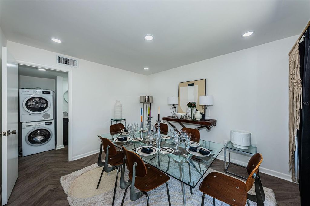 Image 18 of property listing at 781 VILLAGE LAKE TERRACE N 101A, St Petersburg, FL 33716