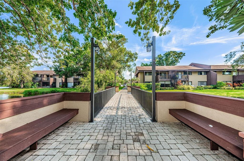 Image 44 of property listing at 781 VILLAGE LAKE TERRACE N 101A, St Petersburg, FL 33716