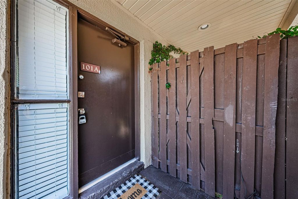 Image 6 of property listing at 781 VILLAGE LAKE TERRACE N 101A, St Petersburg, FL 33716