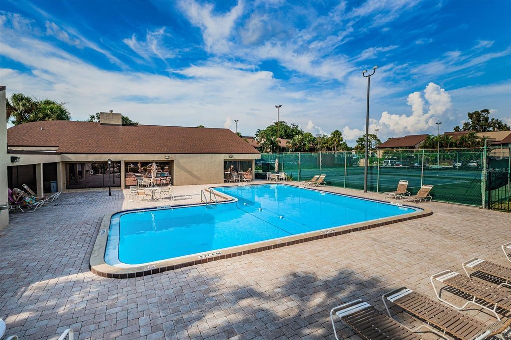 Image 60 of property listing at 781 VILLAGE LAKE TERRACE N 101A, St Petersburg, FL 33716