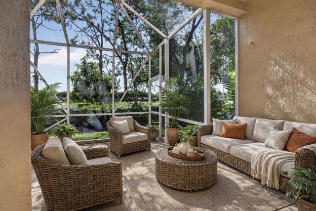 333 River Bluff Lane, Royal Palm Beach, FL 33411