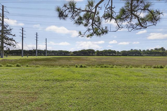 333 River Bluff Lane, Royal Palm Beach, FL 33411
