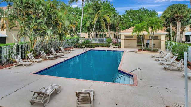 333 River Bluff Lane, Royal Palm Beach, FL 33411