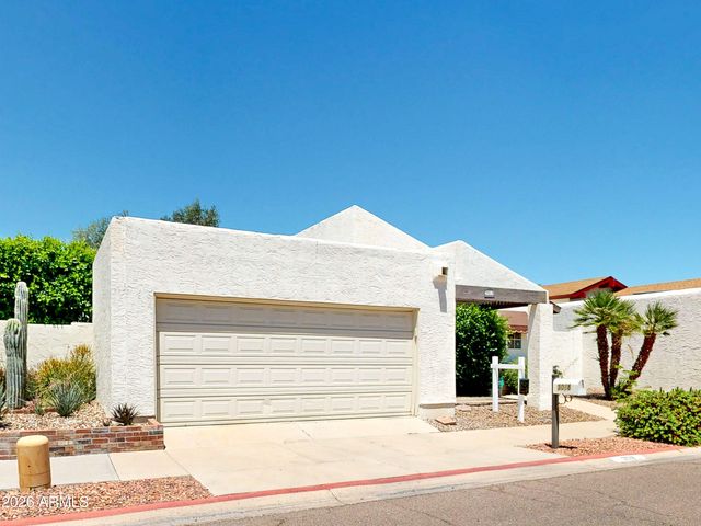 3018 W LUPINE Avenue, Phoenix, AZ 85029