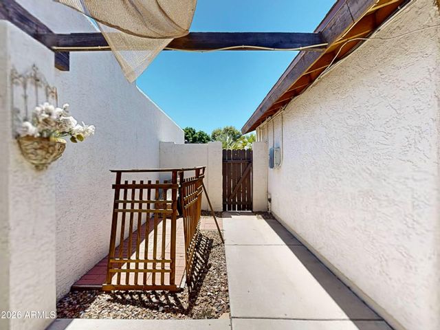 3018 W LUPINE Avenue, Phoenix, AZ 85029