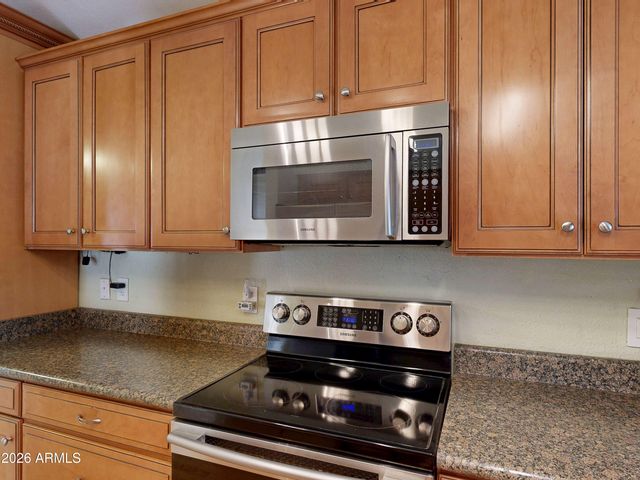 3018 W LUPINE Avenue, Phoenix, AZ 85029
