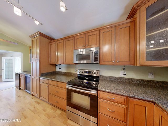 3018 W LUPINE Avenue, Phoenix, AZ 85029