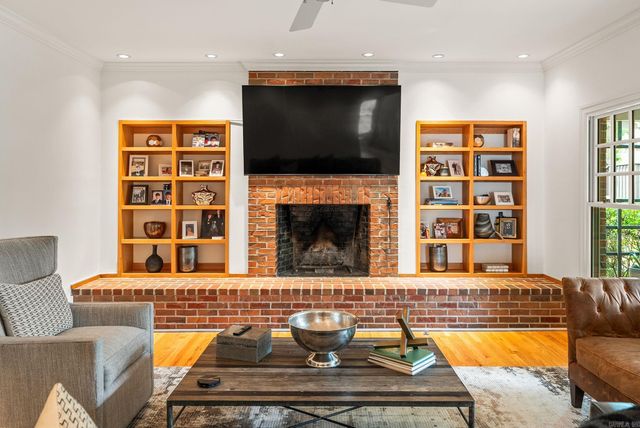 23 Saint Thomas Court, Little Rock, AR 72211