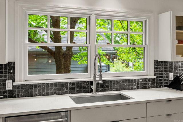 23 Saint Thomas Court, Little Rock, AR 72211