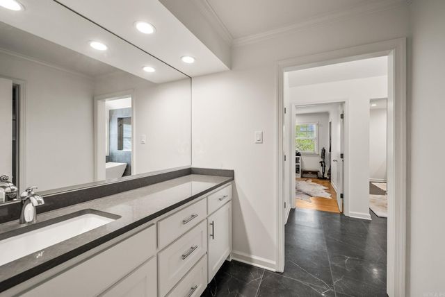 23 Saint Thomas Court, Little Rock, AR 72211