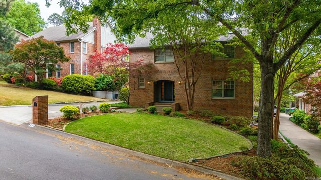 23 Saint Thomas Court, Little Rock, AR 72211