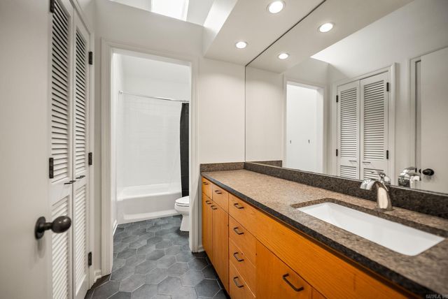 23 Saint Thomas Court, Little Rock, AR 72211