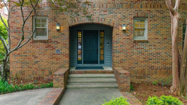 23 Saint Thomas Court, Little Rock, AR 72211