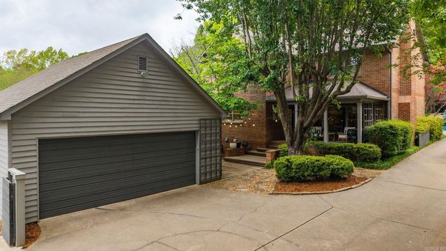 23 Saint Thomas Court, Little Rock, AR 72211