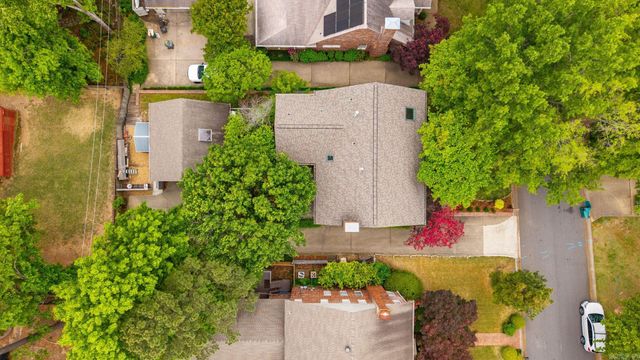 23 Saint Thomas Court, Little Rock, AR 72211