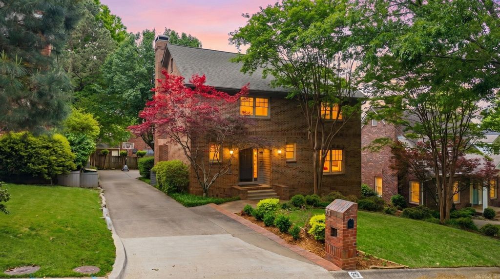 23 Saint Thomas Court, Little Rock, AR 72211