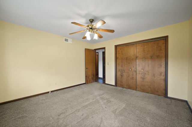 8913 22nd Street SW, Demotte, IN 46310