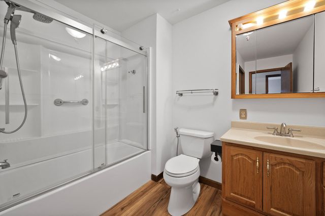 8913 22nd Street SW, Demotte, IN 46310