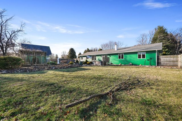 8913 22nd Street SW, Demotte, IN 46310