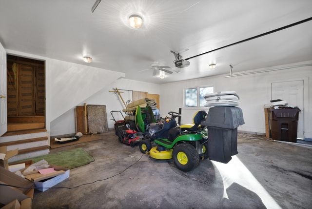 8913 22nd Street SW, Demotte, IN 46310