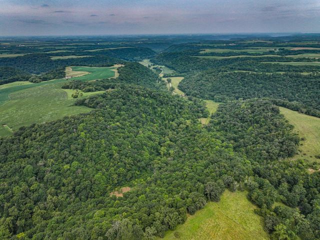 26085 Frank Hill Road, Winona, MN 55987