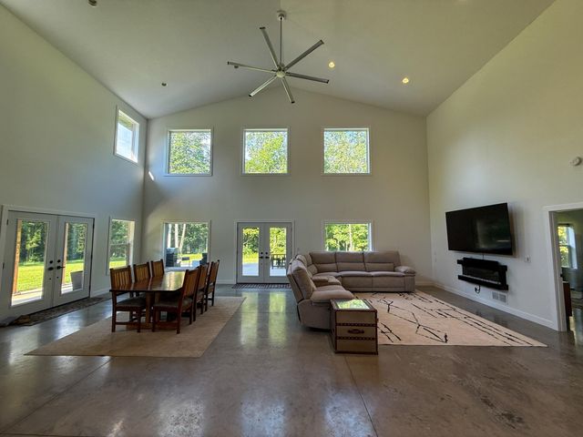 26085 Frank Hill Road, Winona, MN 55987