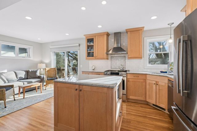 5053 Thomas Avenue S, Minneapolis, MN 55410