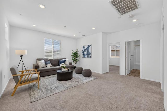 7502 TAPIRO Way, Sacramento, CA 95829