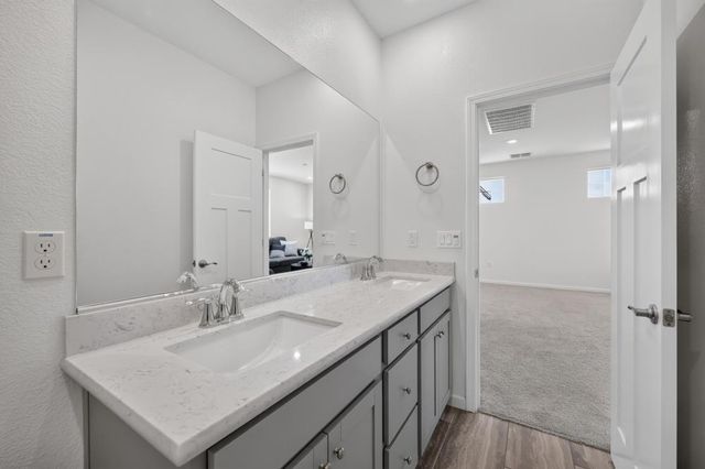 7502 TAPIRO Way, Sacramento, CA 95829