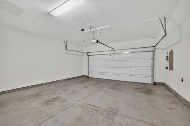 7502 TAPIRO Way, Sacramento, CA 95829