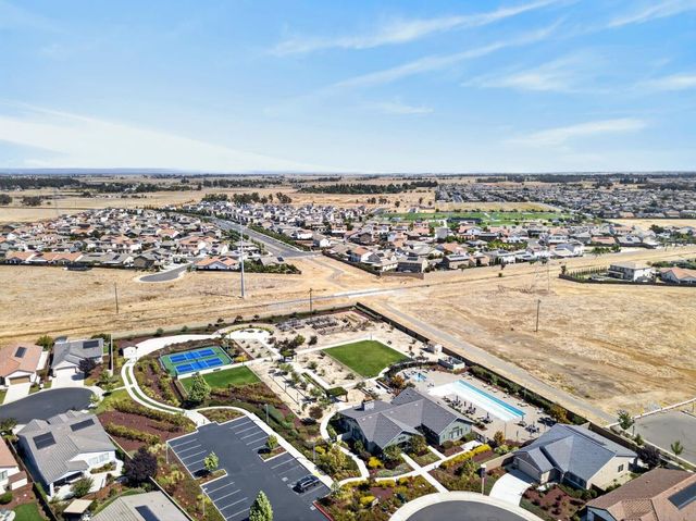 7502 TAPIRO Way, Sacramento, CA 95829