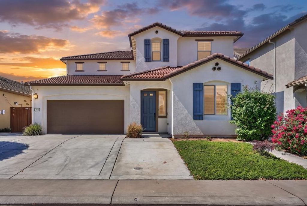 7502 TAPIRO Way, Sacramento, CA 95829