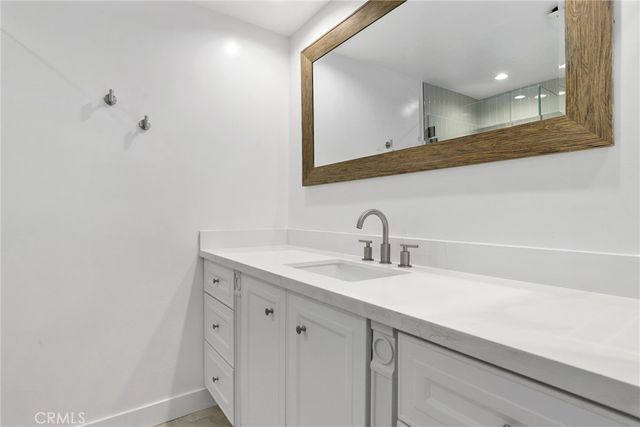 23312 Ostronic, Woodland Hills, CA 91367