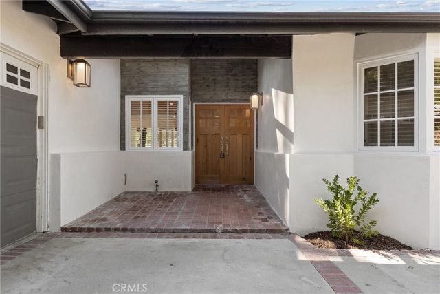 23312 Ostronic, Woodland Hills, CA 91367