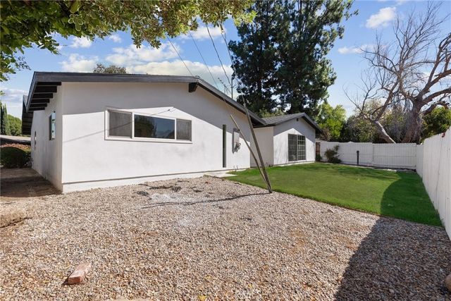 23312 Ostronic, Woodland Hills, CA 91367