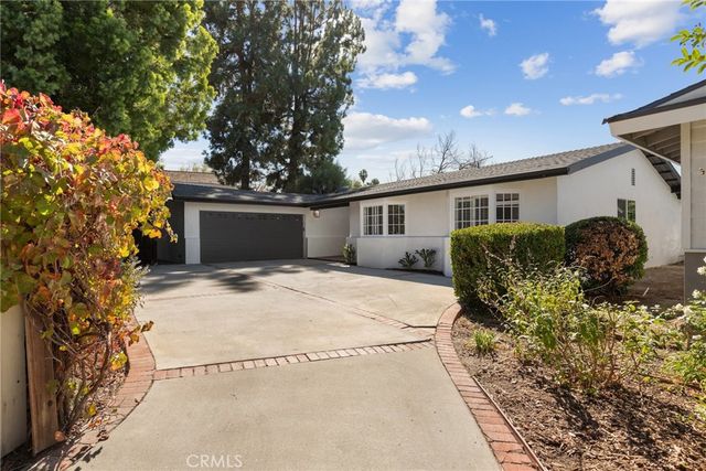 23312 Ostronic, Woodland Hills, CA 91367